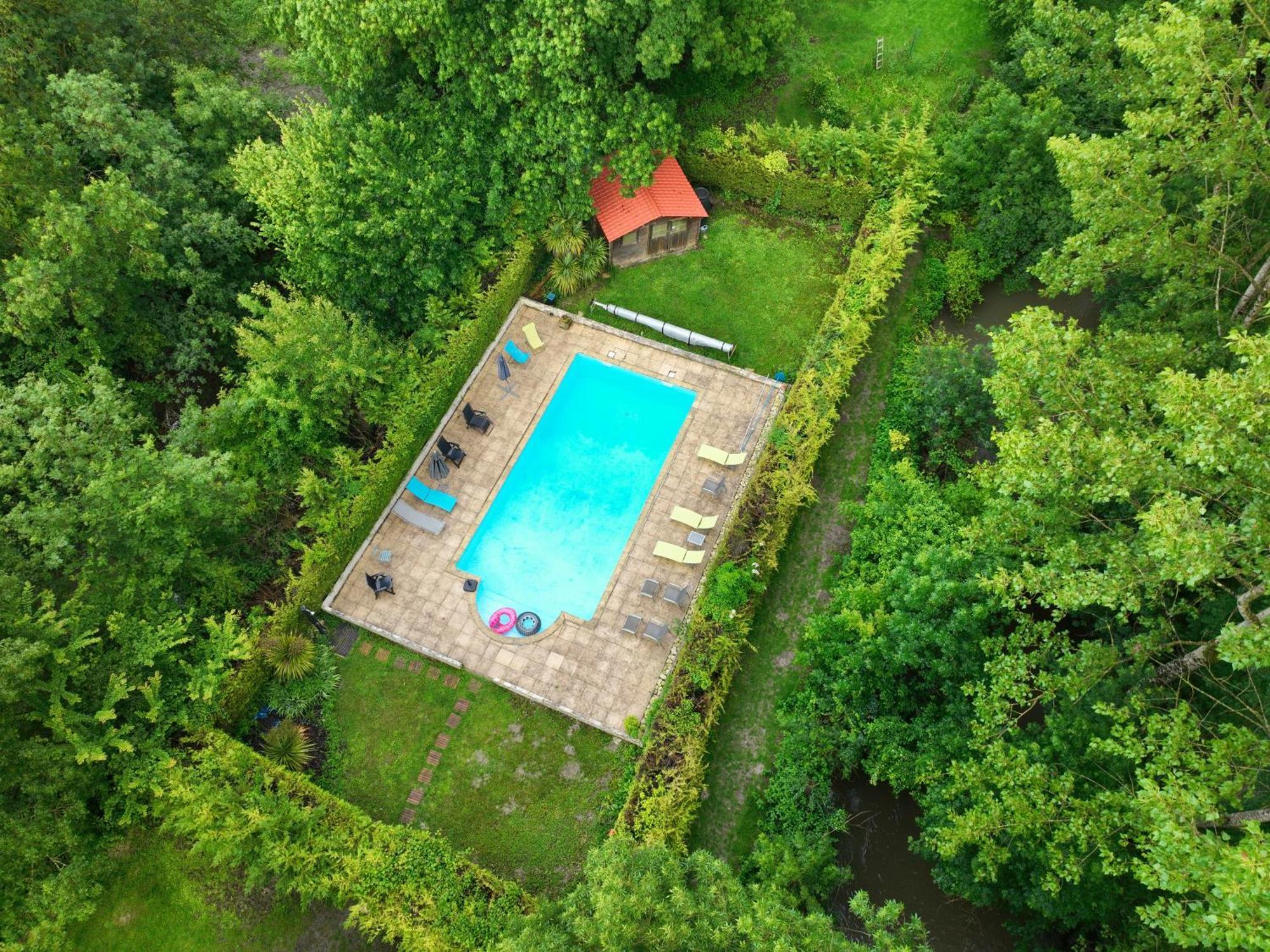 Le Moulin Etourneau - 3 Gites Avec 2 Piscines Champagnac  Luaran gambar